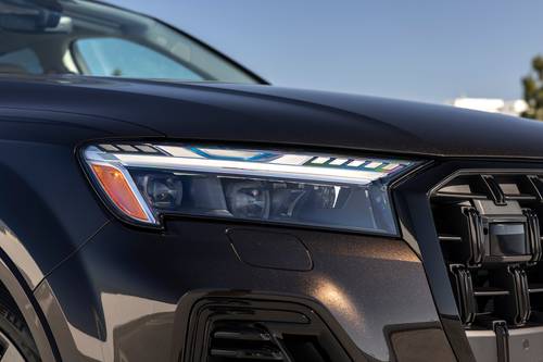 2026 Audi Q7 Premium Plus 4dr SUV Headlamp Detail