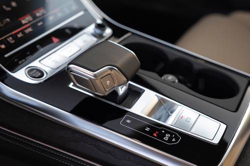 2026 Audi Q7 Premium Plus 4dr SUV Shifter