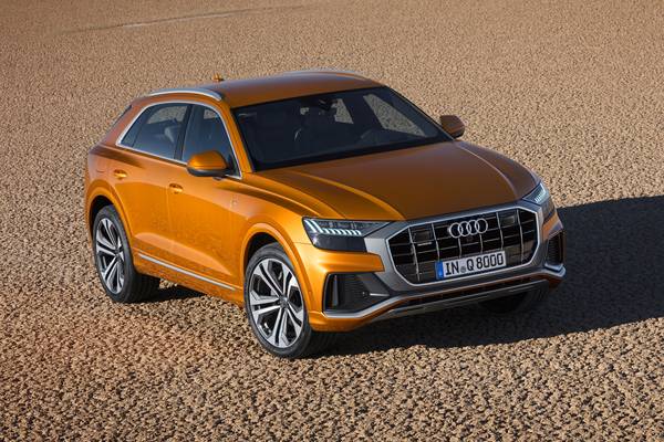 2019 Audi Q8 Vs 2019 Porsche Cayenne