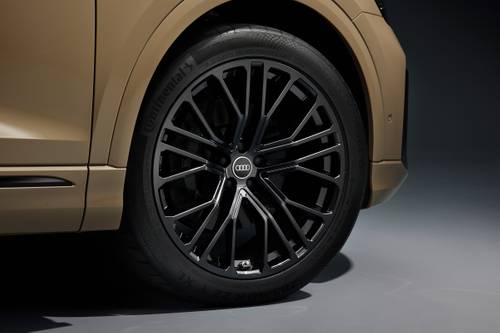 2024 Audi Q8 Prestige 4dr SUV Wheel