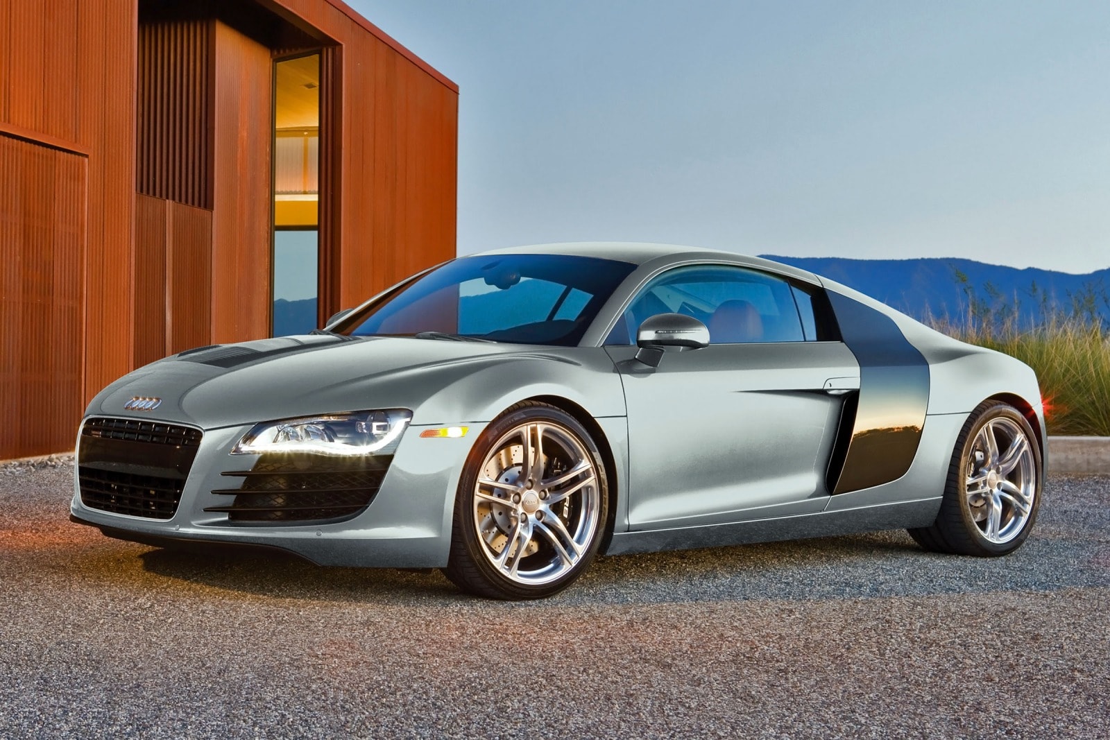 アウディ R8 2012 Audi R8 Review & Ratings | Edmunds