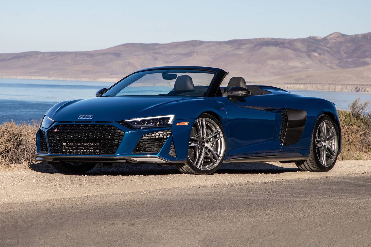 2024 R8 Spyder Fawne Jenifer