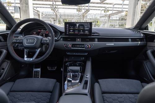 Audi RS 5 Coupe Dashboard