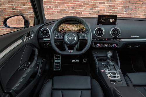 Audi S3 2.0 TFSI Prestige quattro Sedan Steering Wheel Detail