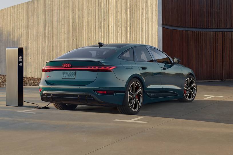 2025 Audi S6 Sportback e-tron Prestige 4dr Hatchback Exterior Shown