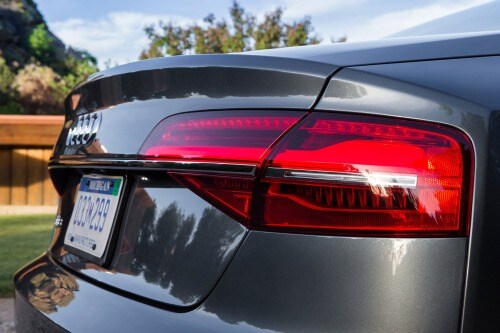 2017 Audi S8 plus quattro Sedan Exterior Detail