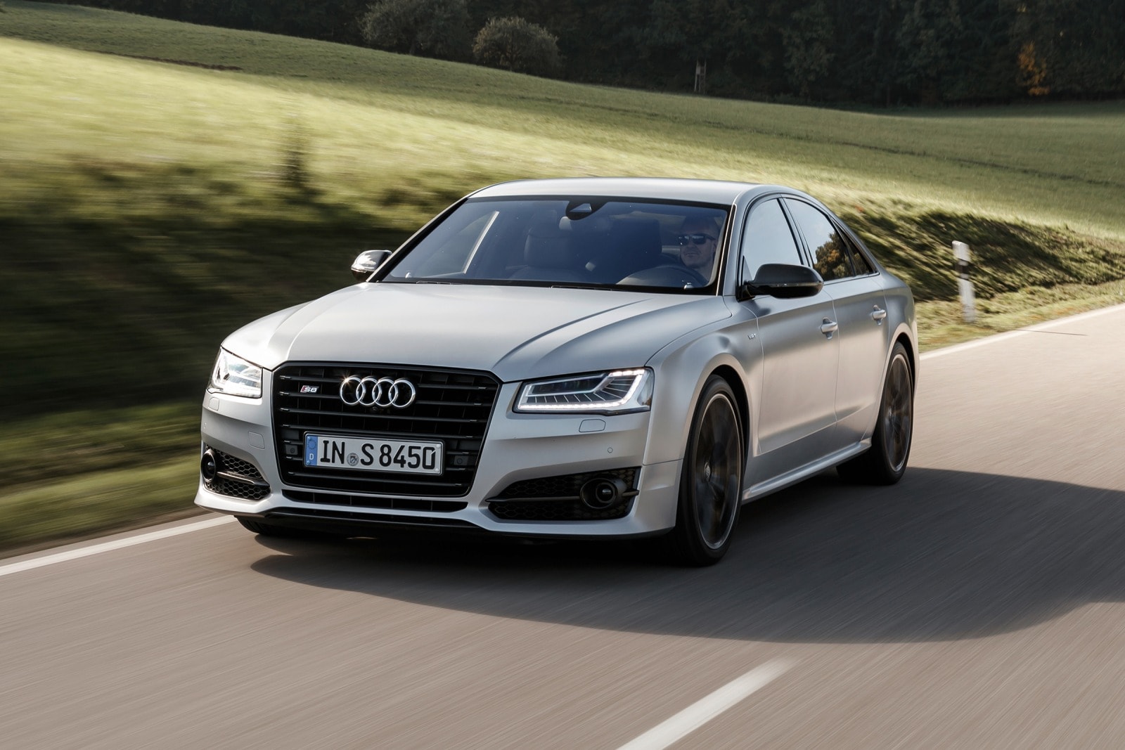 2018 Audi S8 Review & Ratings | Edmunds