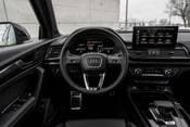 Audi SQ5 Sportback Prestige 4dr SUV Steering Wheel Detail