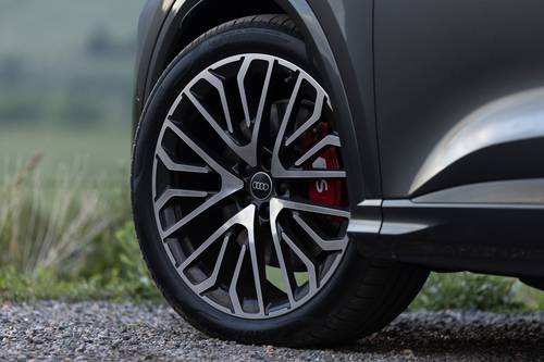 2025 Audi SQ5 Prestige 4dr SUV Wheel
