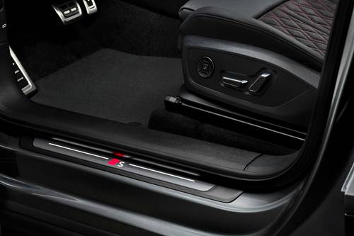 2025 Audi SQ6 e-tron Prestige 4dr SUV Interior Detail