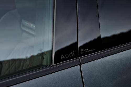 2025 Audi SQ6 e-tron Prestige 4dr SUV Exterior Detail