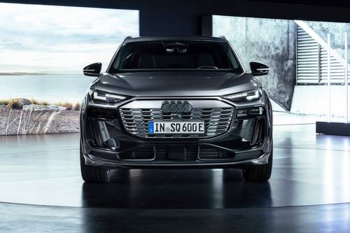 2025 Audi SQ6 e-tron Prestige 4dr SUV Exterior