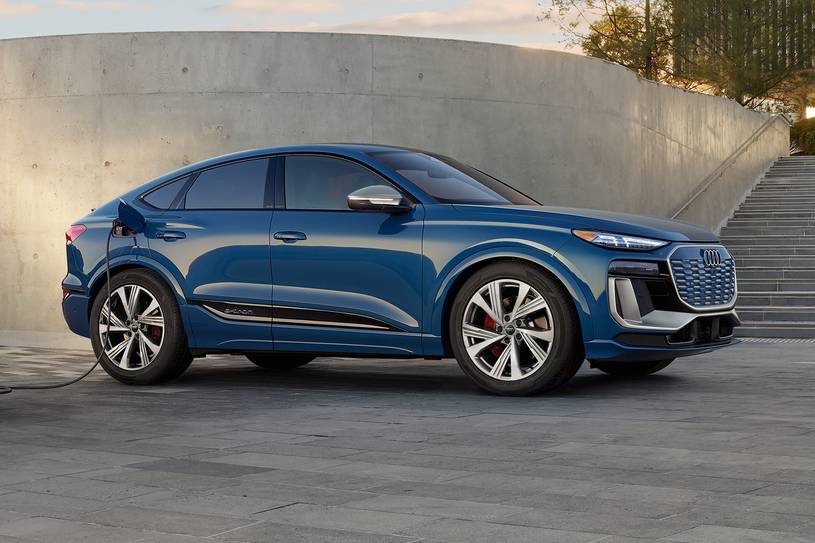 2025 Audi SQ6 Sportback e-tron Prestige 4dr SUV Exterior Shown