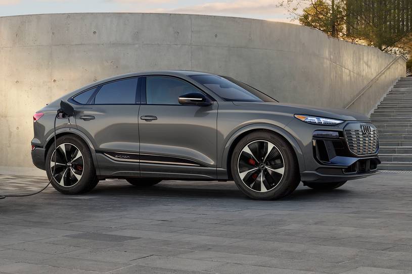 2025 Audi SQ6 Sportback e-tron Prestige 4dr SUV Exterior Shown