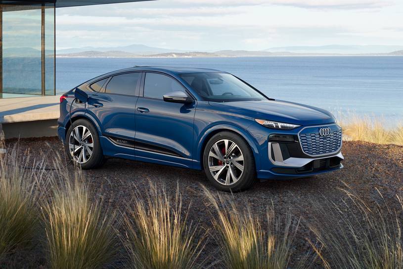 2025 Audi SQ6 Sportback e-tron Prestige 4dr SUV Exterior Shown