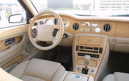 Smile Lover pea 2004 Bentley Arnage Pictures - 14 Photos | Edmunds