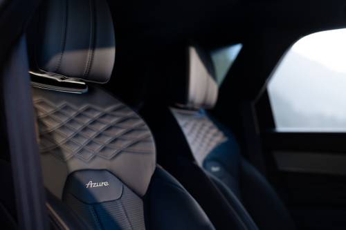 2023 Bentley Bentayga EWB Azure V8 4dr SUV Interior Detail