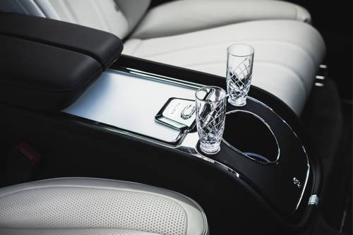 2024 Bentley Bentayga EWB Mulliner V8 4dr SUV Interior Detail