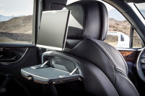 2018 Bentley Bentayga W12 (Signature) 4dr SUV Interior Detail