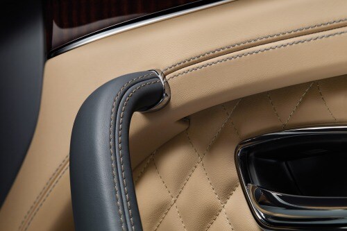 2018 Bentley Bentayga W12 (Signature) 4dr SUV Interior Detail