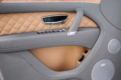 2018 Bentley Bentayga W12 (Signature) 4dr SUV Interior Detail