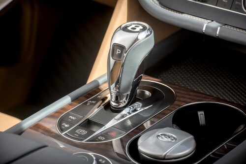 2018 Bentley Bentayga W12 (Signature) 4dr SUV Shifter