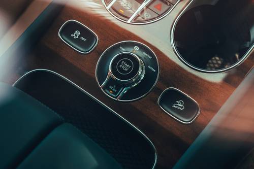 2020 Bentley Bentayga Hybrid 4dr SUV Interior Detail