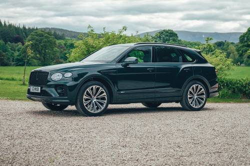 2021 Bentley Bentayga Hybrid 4dr SUV Exterior