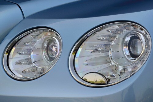2016 Bentley Flying Spur W12 Sedan Headlamp Detail