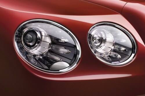 2018 Bentley Flying Spur V8 S Sedan Headlamp Detail
