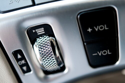 2018 Bentley Flying Spur W12 Sedan Aux Controls