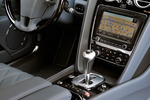 2018 Bentley Flying Spur W12 Sedan Center Console