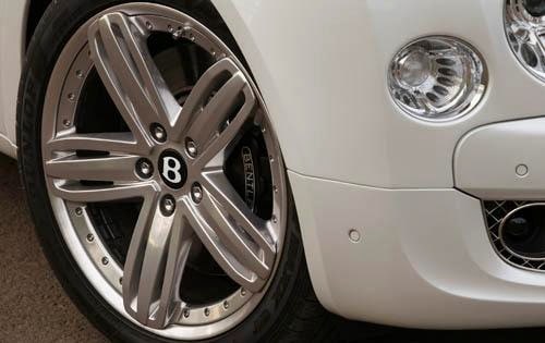 2011 Bentley Mulsanne Wheel Detail