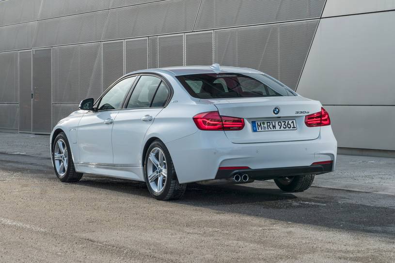 2017 bmw 3 series 330e iperformance sedan