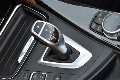 2017 BMW 4 Series 440i Convertible Shifter. Luxury Line Package Shown.