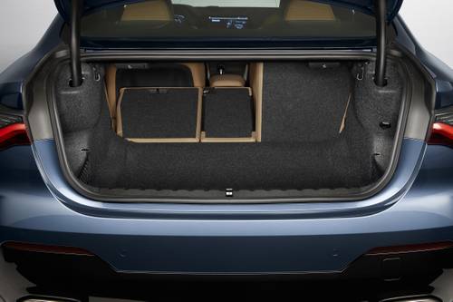 BMW 4 Series M440i xDrive Coupe Rear Seats Down