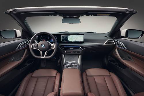 2025 BMW 4 Series 430i Convertible Dashboard