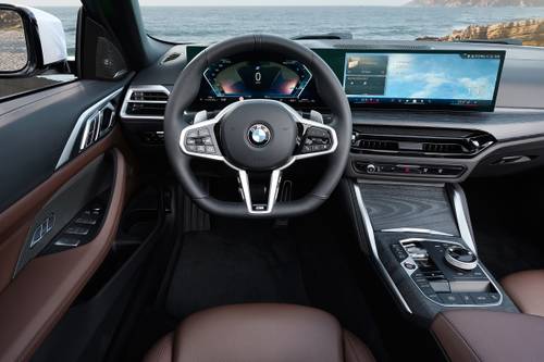 2025 BMW 4 Series 430i Convertible Steering Wheel Detail