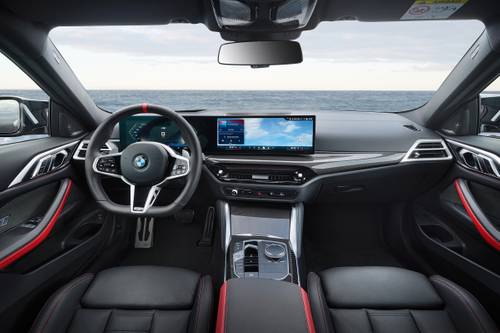 2025 BMW 4 Series M440i Coupe Dashboard