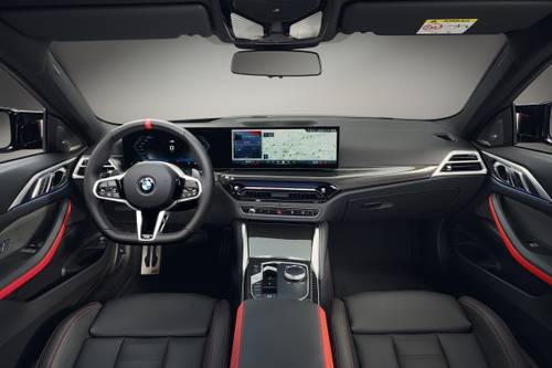 2025 BMW 4 Series M440i Coupe Dashboard