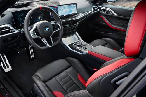 2025 BMW 4 Series M440i Coupe Steering Wheel Detail