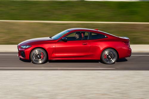 2026 BMW 4 Series M440i Coupe Profile Shown