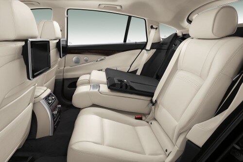 2017 BMW 5 Series Gran Turismo 535i 4dr Hatchback Interior. Luxury Line Package Shown.