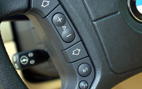 2001 BMW 5 Series Steering Wheel Detail
