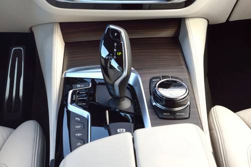 BMW 6 Series Gran Turismo 640i xDrive 4dr Hatchback Shifter