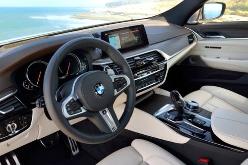 BMW 6 Series Gran Turismo 640i xDrive 4dr Hatchback Steering Wheel Detail