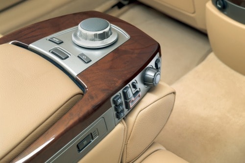 2008 BMW 7 Series 750i Sedan Center Console