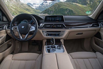 2017 Bmw 7 Series 740i Xdrive Review Ratings Edmunds 2017 Bmw 7 Series 740e Xdrive Iperformance Sedan Dashboard