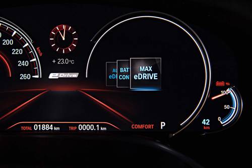 BMW 7 Series 740e xDrive iPerformance Sedan Gauge Cluster