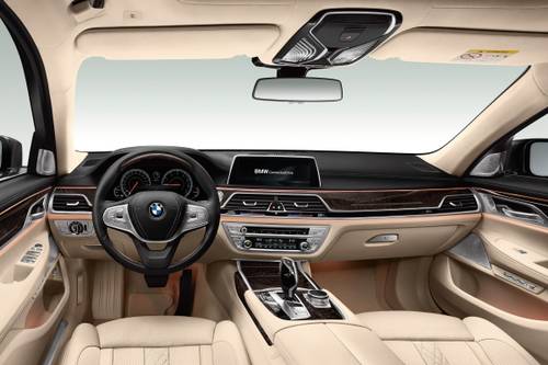 BMW 7 Series 750i xDrive Sedan Dashboard